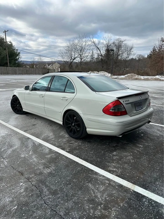 2009 Mercedes-Benz W211 E-Class - Image 2 of 6