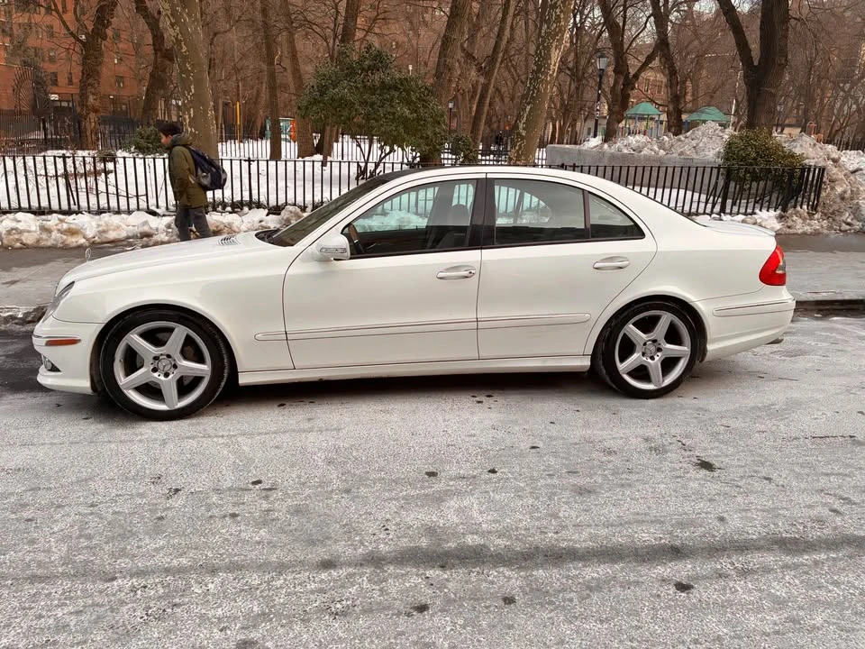 2009 Mercedes-Benz W211 E-Class - Image 2 of 11