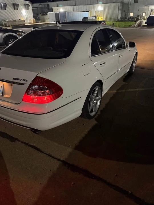 2009 Mercedes-Benz W211 E-Class - Image 2 of 11