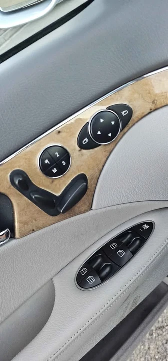 2009 Mercedes-Benz W211 E-Class - Image 14 of 20