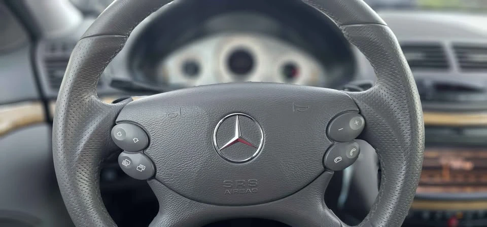 2009 Mercedes-Benz W211 E-Class - Image 11 of 20