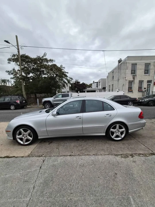 2009 Mercedes-Benz W211 E-Class - Image 2 of 14