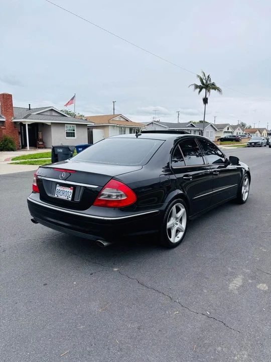 2009 Mercedes-Benz W211 E-Class - Image 2 of 11