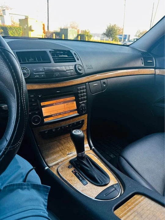 2009 Mercedes-Benz W211 E-Class - Image 15 of 16