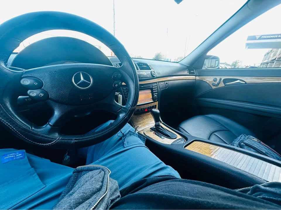 2009 Mercedes-Benz W211 E-Class - Image 12 of 16