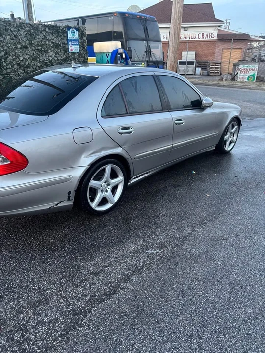 2009 Mercedes-Benz E-Class - Image 3 of 10