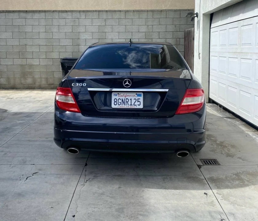 2009 Mercedes-Benz W204 C-Class - Image 2 of 4