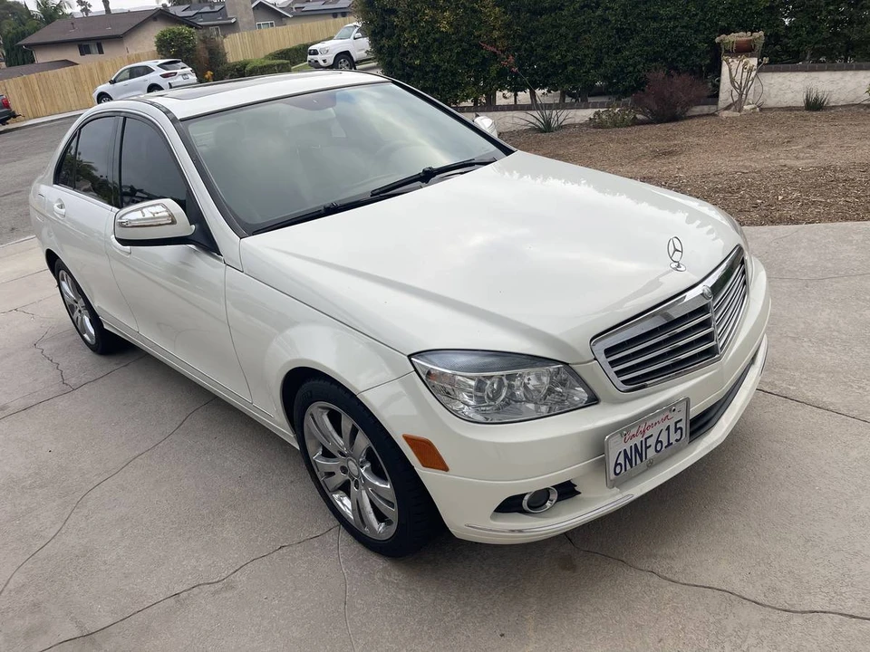 2009 Mercedes-Benz W204 C-Class - Image 2 of 6