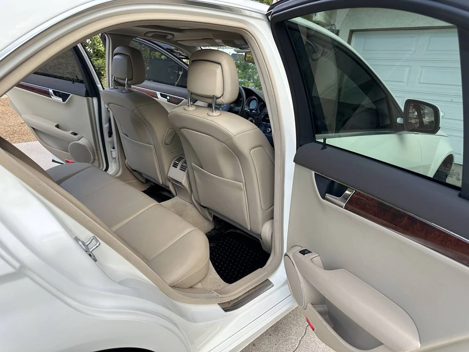 2009 Mercedes-Benz W204 C-Class - Image 13 of 23