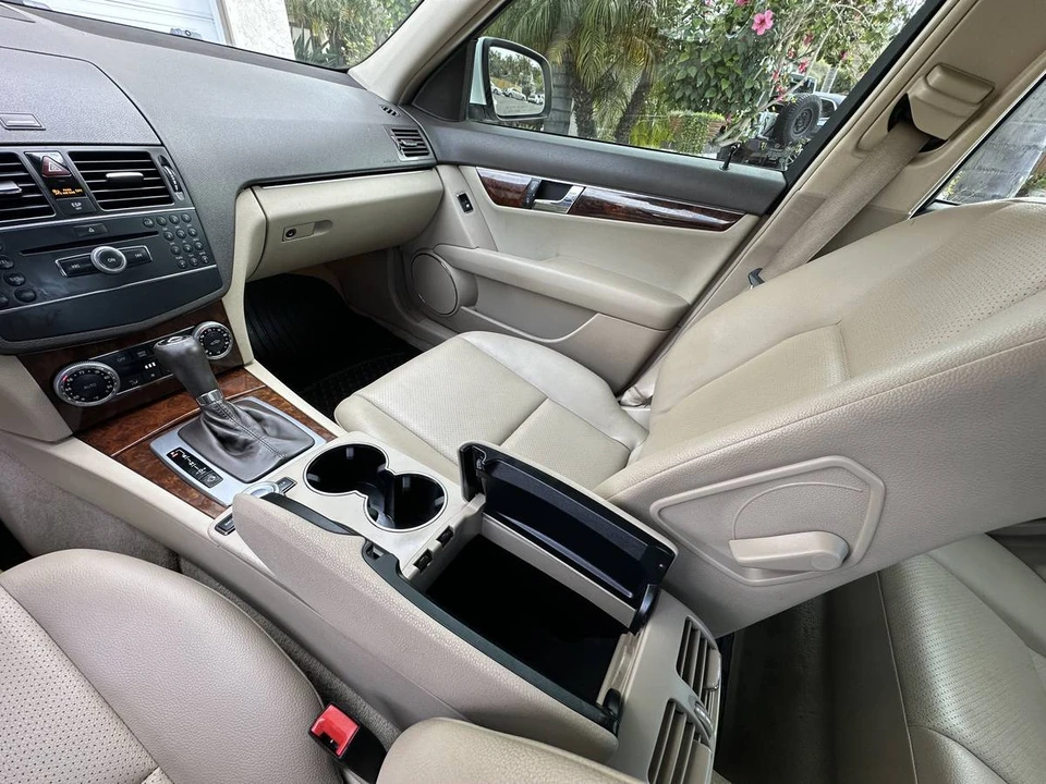 2009 Mercedes-Benz W204 C-Class - Image 21 of 23