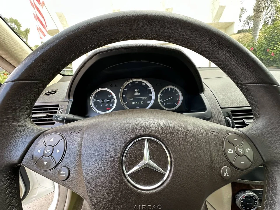 2009 Mercedes-Benz W204 C-Class - Image 18 of 23