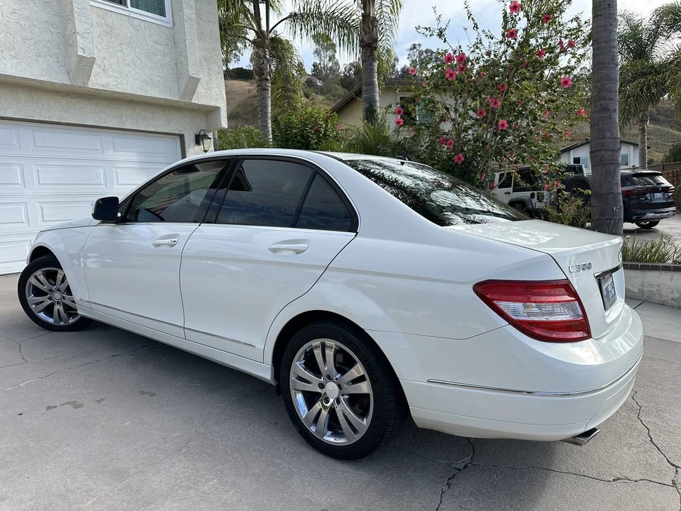 2009 Mercedes-Benz W204 C-Class - Image 4 of 23