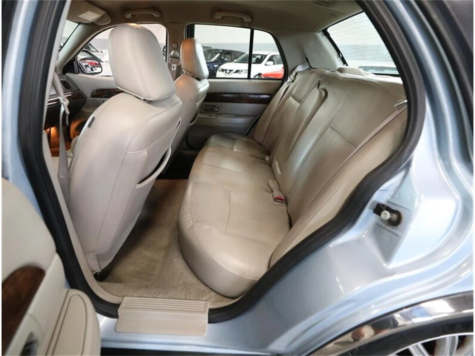 2009 Mercury Grand Marquis - Image 26 of 31
