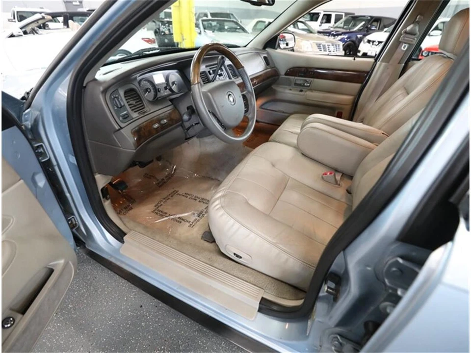 2009 Mercury Grand Marquis - Image 30 of 31