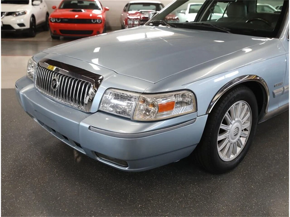 2009 Mercury Grand Marquis - Image 3 of 31