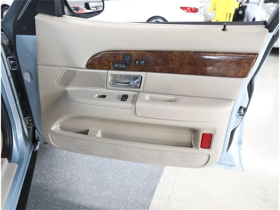 2009 Mercury Grand Marquis - Image 17 of 31
