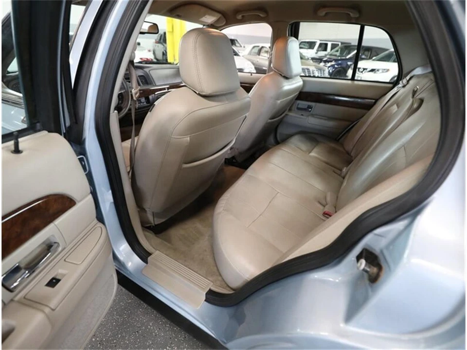 2009 Mercury Grand Marquis - Image 25 of 31