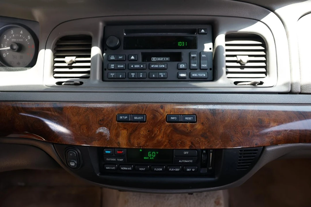 2009 Mercury Grand Marquis - Image 31 of 31