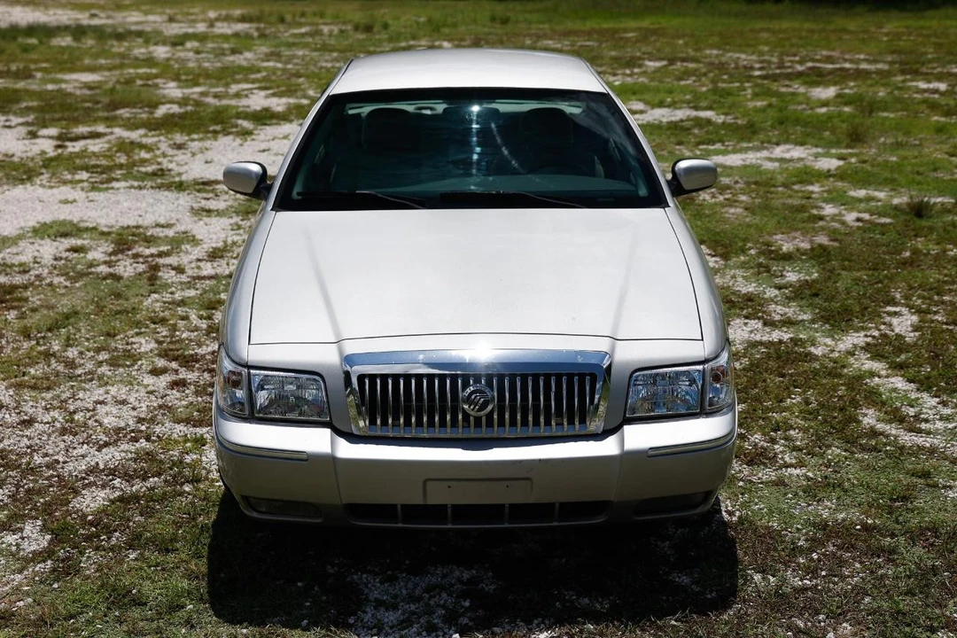 2009 Mercury Grand Marquis - Image 17 of 31