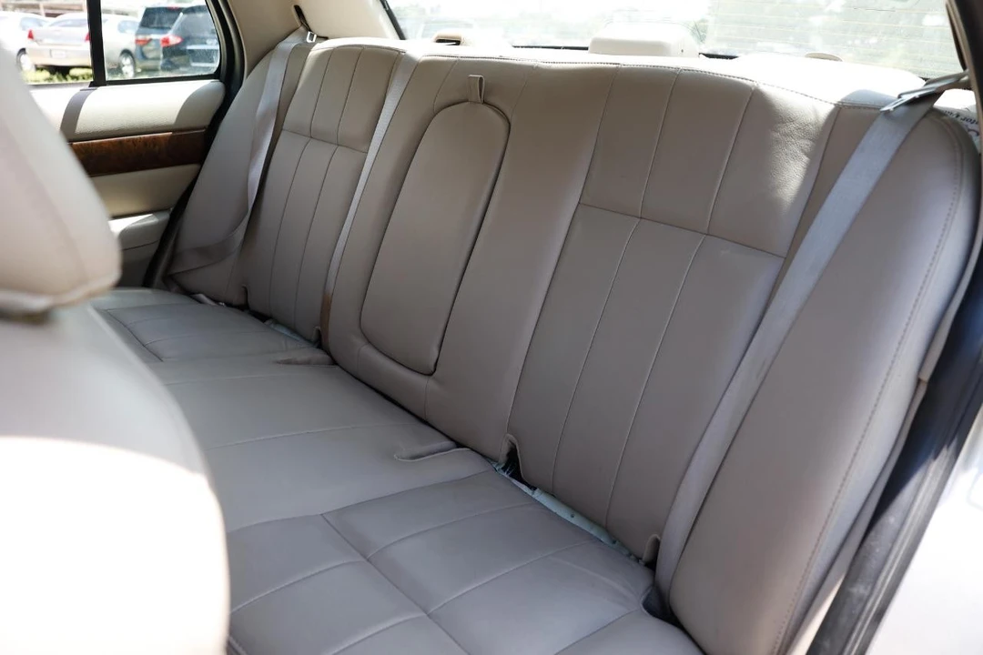 2009 Mercury Grand Marquis - Image 8 of 31