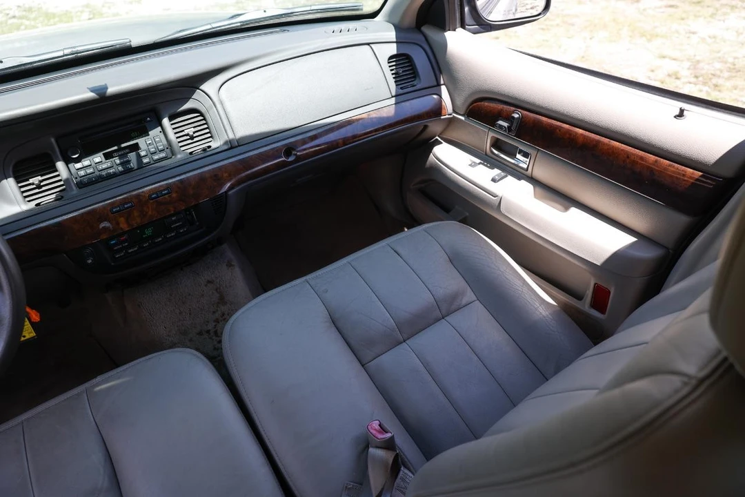 2009 Mercury Grand Marquis - Image 21 of 31