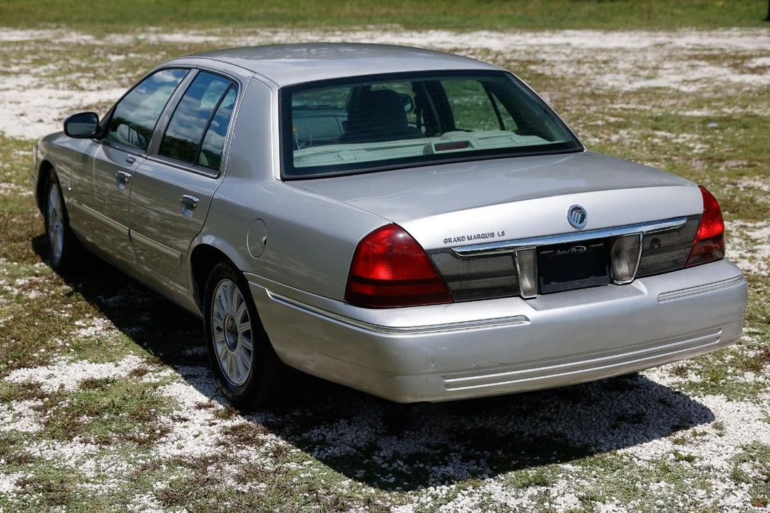 2009 Mercury Grand Marquis - Image 5 of 31