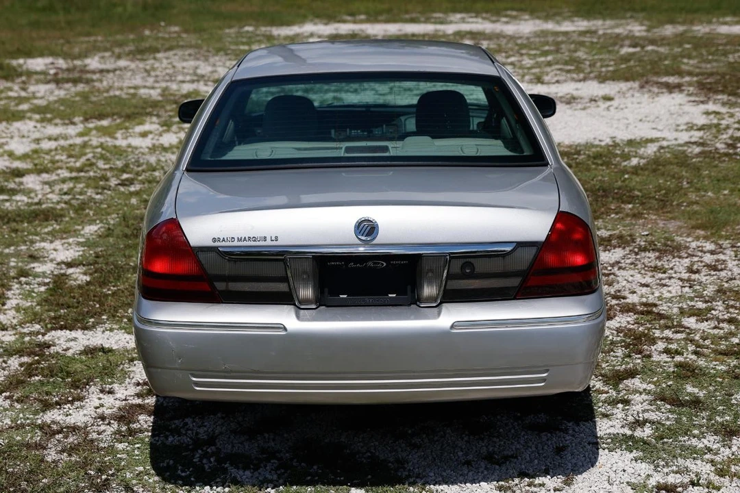 2009 Mercury Grand Marquis - Image 9 of 31