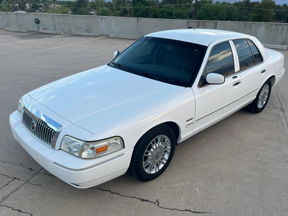 2009 Mercury Grand Marquis - Image 13 of 31