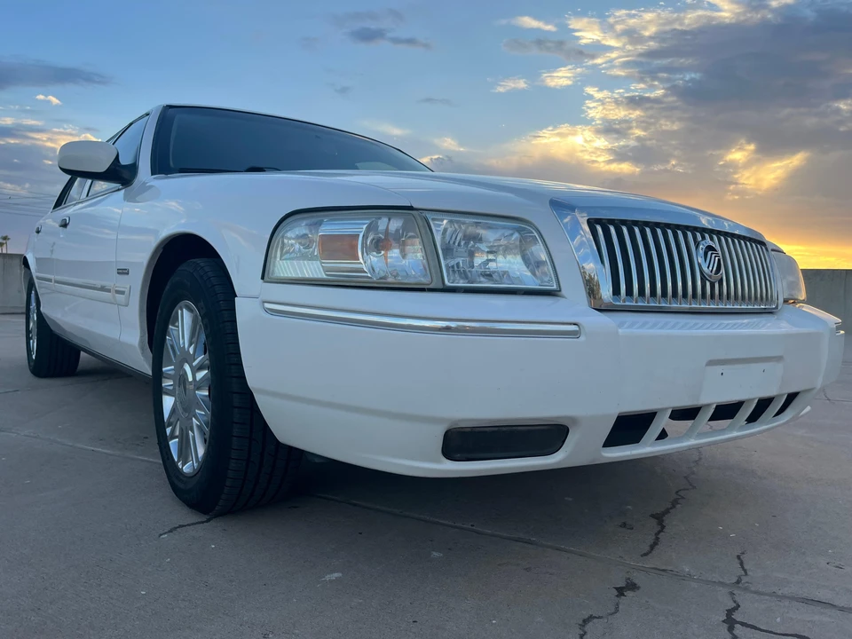 2009 Mercury Grand Marquis - Image 25 of 31