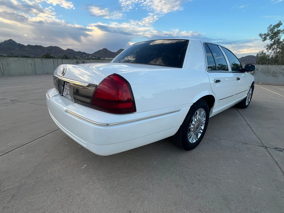 2009 Mercury Grand Marquis - Image 21 of 31