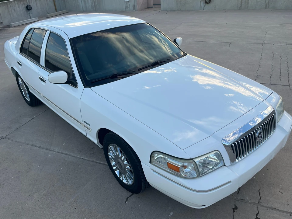 2009 Mercury Grand Marquis - Image 26 of 31
