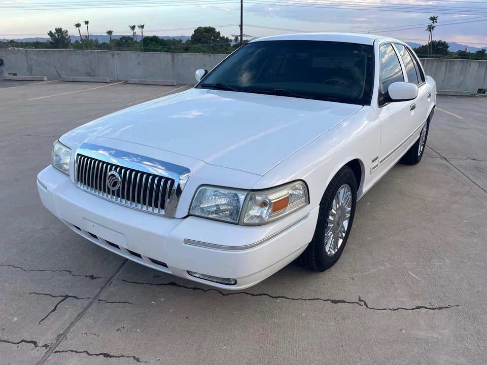 2009 Mercury Grand Marquis - Image 9 of 31