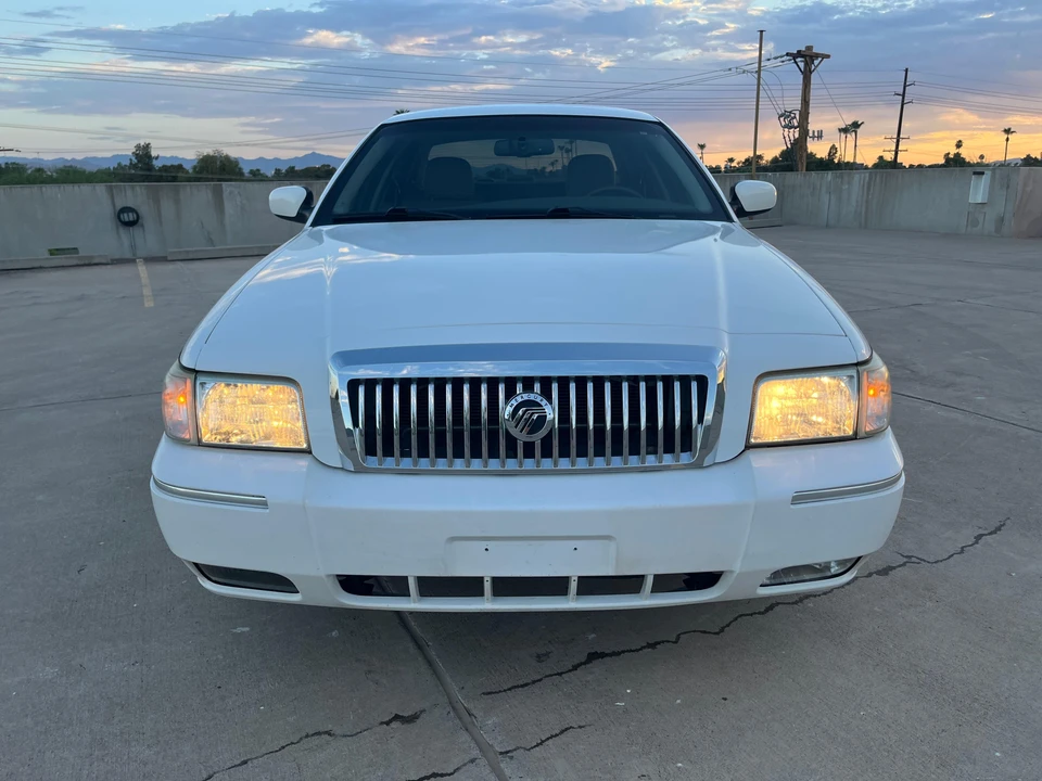 2009 Mercury Grand Marquis - Image 8 of 31