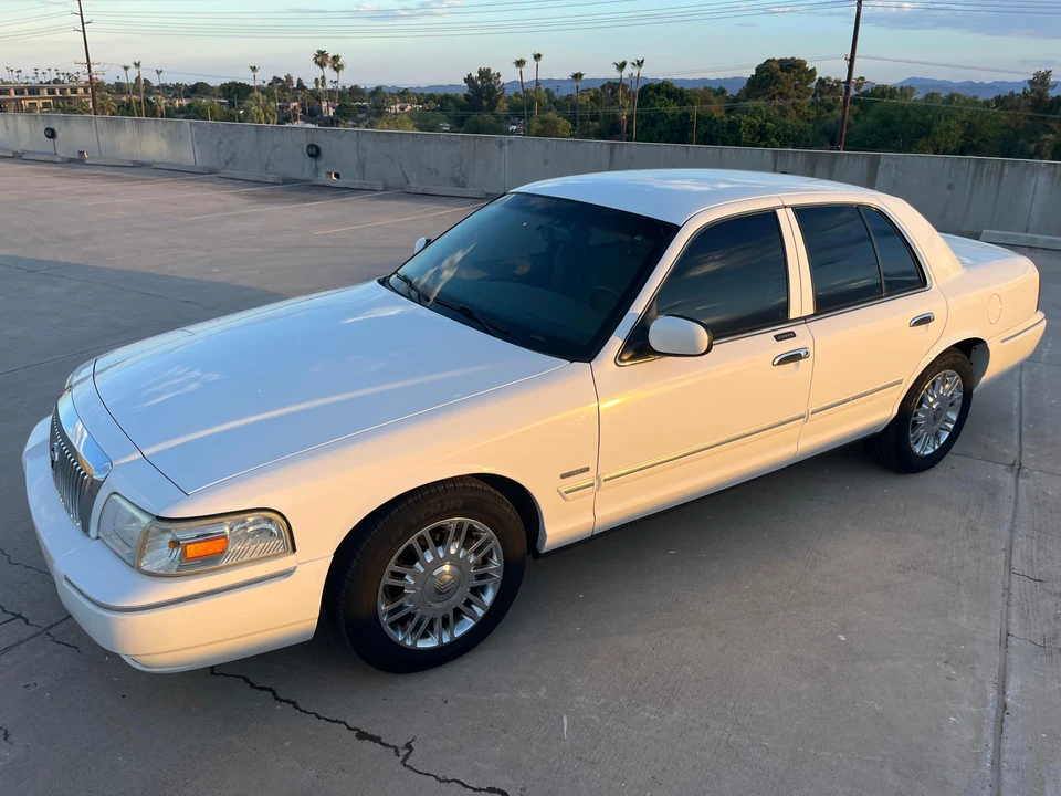 2009 Mercury Grand Marquis - Image 14 of 31