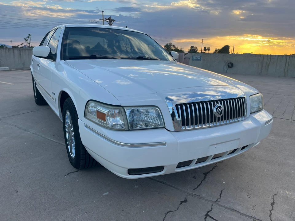 2009 Mercury Grand Marquis - Image 27 of 31