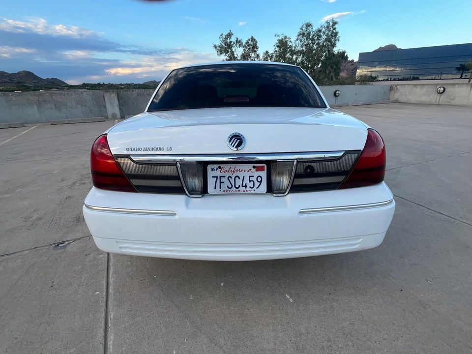 2009 Mercury Grand Marquis - Image 18 of 31