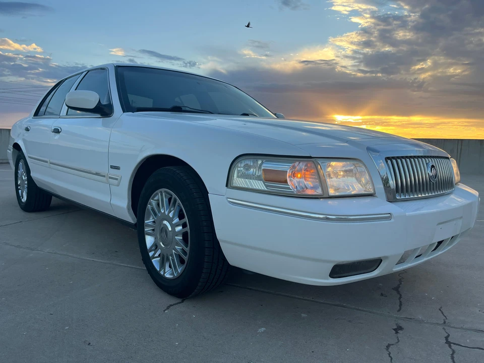 2009 Mercury Grand Marquis - Image 23 of 31