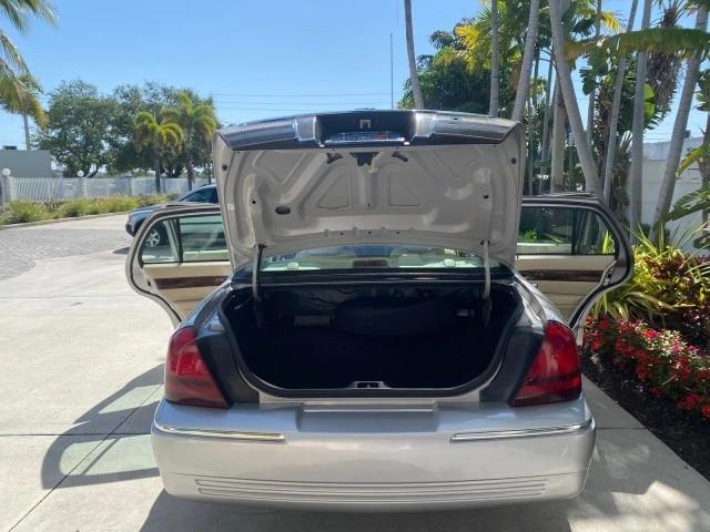 2009 Mercury Sable - Image 16 of 22