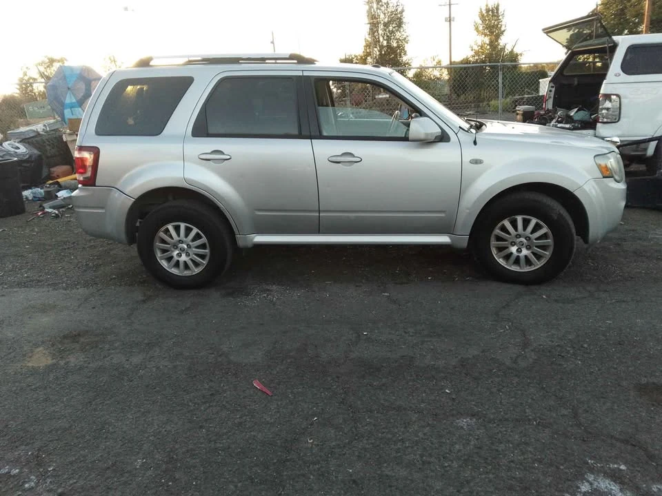2009 Mercury Mariner - Image 2 of 5