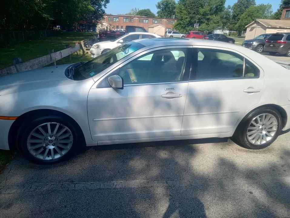 2009 Mercury Sable - Image 3 of 3