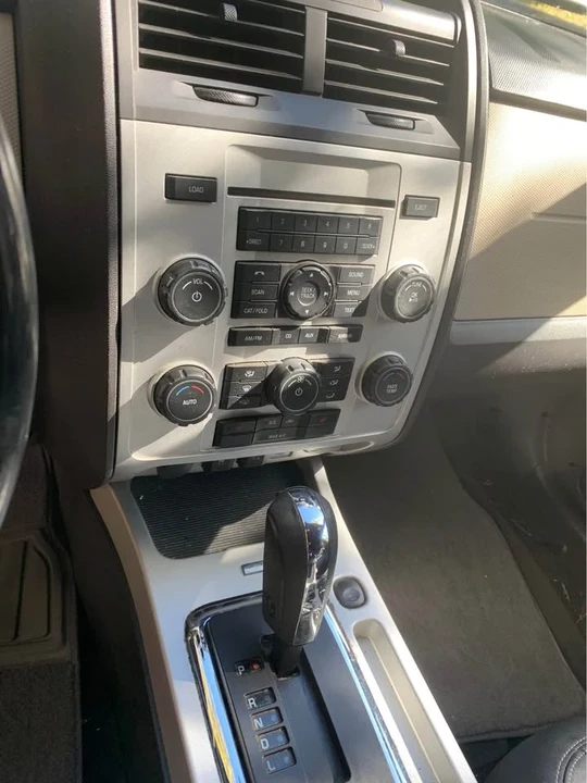 2009 Mercury Mariner - Image 14 of 15