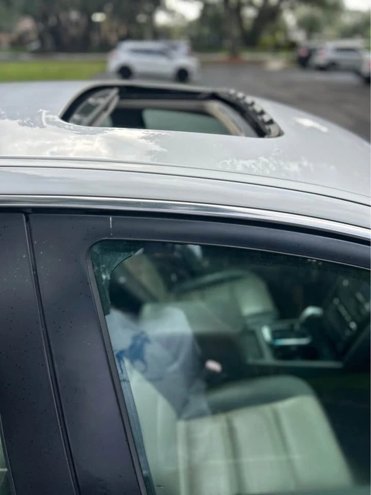 2009 Mercury Sable - Image 12 of 13