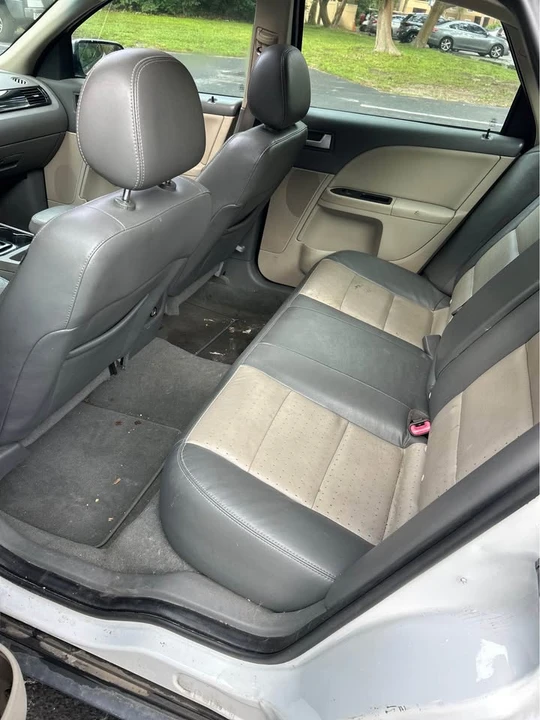2009 Mercury Sable - Image 10 of 13