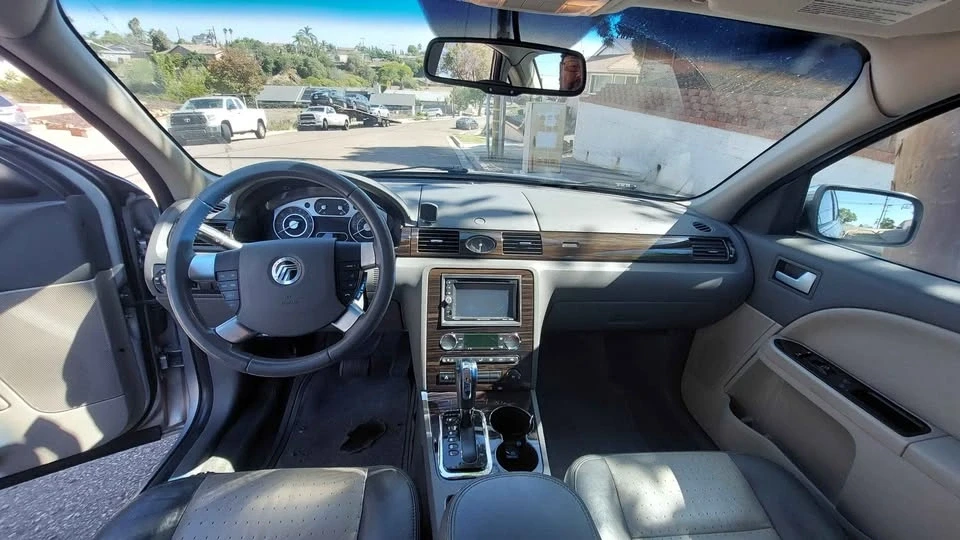 2009 Mercury Sable - Image 2 of 3
