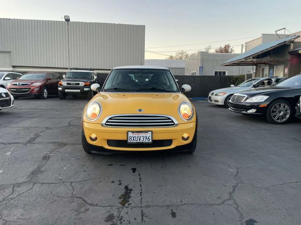 2009 Mini Mini 2nd Gen - Image 2 of 17