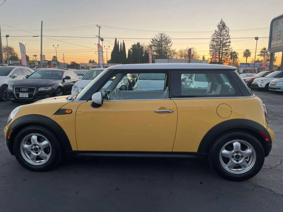 2009 Mini Mini 2nd Gen - Image 3 of 17