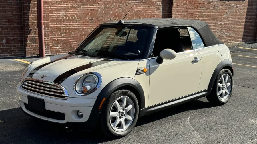 2009 Mini Mini 2nd Gen - Image 4 of 12