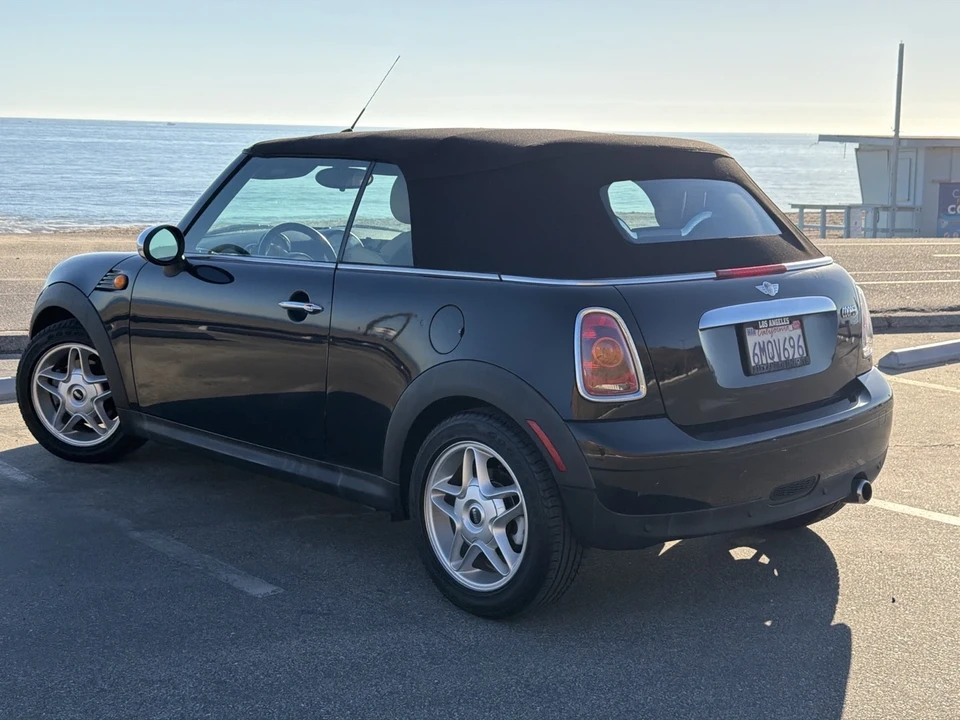 2009 Mini Mini 2nd Gen - Image 2 of 19
