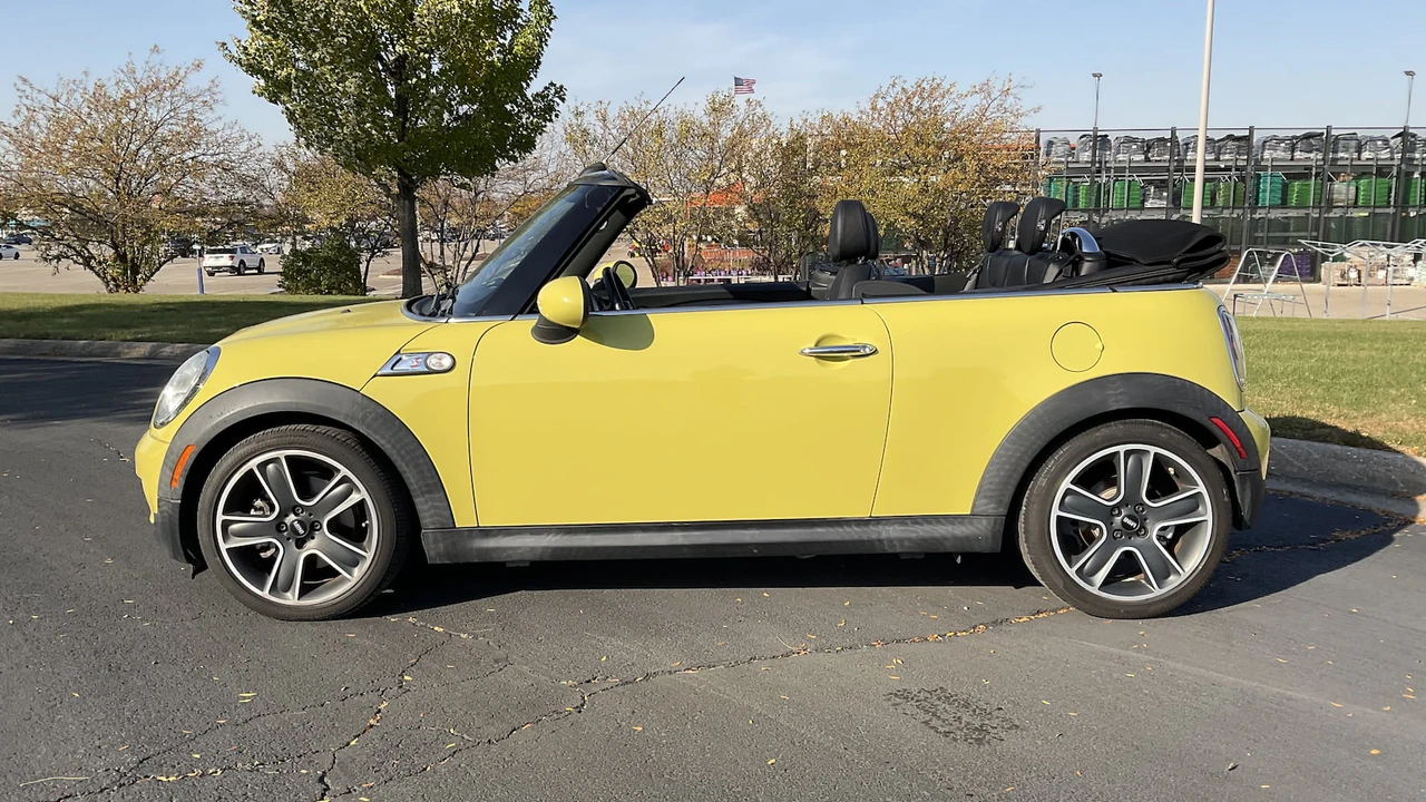 2009 Mini Mini 2nd Gen - Image 2 of 15