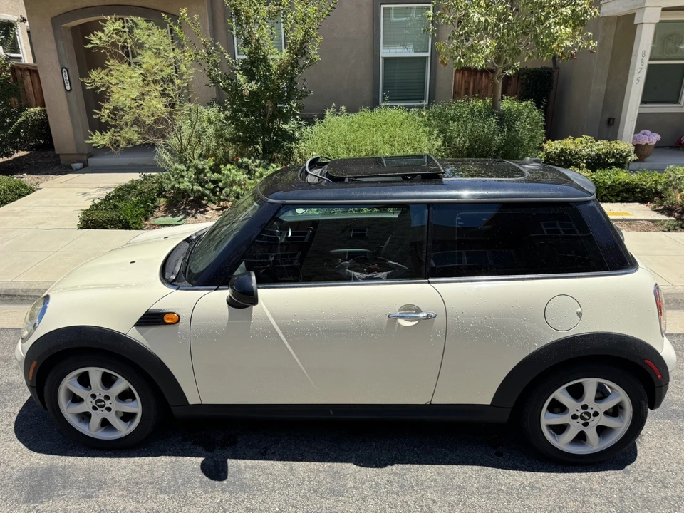 2009 Mini Mini 2nd Gen - Image 5 of 26